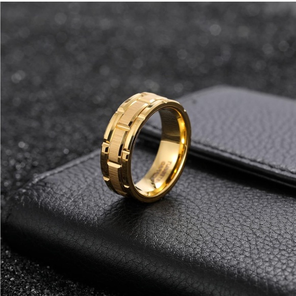 TRUMIUM‎ 8mm Mens Tungsten Wedding Band Silver/Gold/Black Brick Pattern - Picture 7 of 10